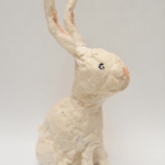 Ёлочная игрушка — зайчик.